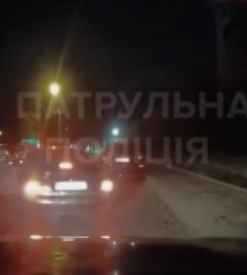 Волинські поліцейські наздоганяли мотоцикліста-порушника під час дії комендантської години