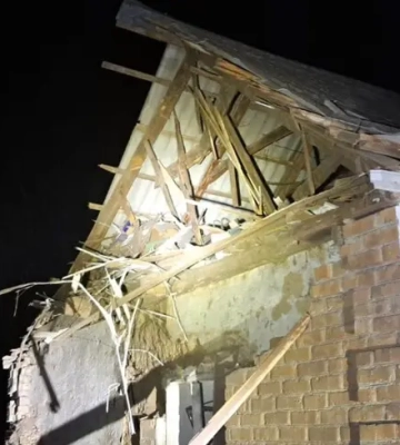 На Дніпропетровщині під російські обстріли потрапили медзаклад, підприємство та адмінбудівля, в області спалахнули пожежі