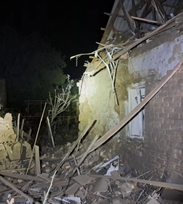 Россия атаковала Днепропетровщину: повреждены транспортное предприятие и медучреждение