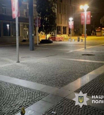 В центре Днепра мужчина ранил ножом двух людей