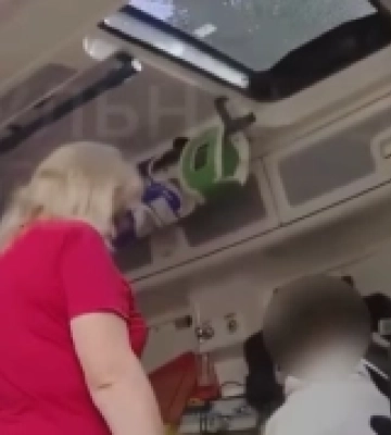 У Луцьку патрульні допомогли дівчині, яка раптово втратила свідомість