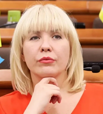 Киян закликали підтримати петицію проти депутатки, яка влаштувала святкування у день жалоби