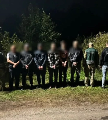 На Закарпатті затримали групу порушників кордону та їх переправника: був там і рівнянин