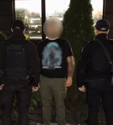 В Ірпені чоловік погрожував гранатою колишній через подарований телефон