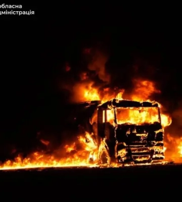 Запоріжжя зазнало масованого удару з РСЗВ: ОВА публікує фото і відео наслідків