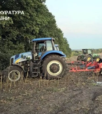 Ворожа атака фермерського господарства на Миколаївщині: загинув водій трактора