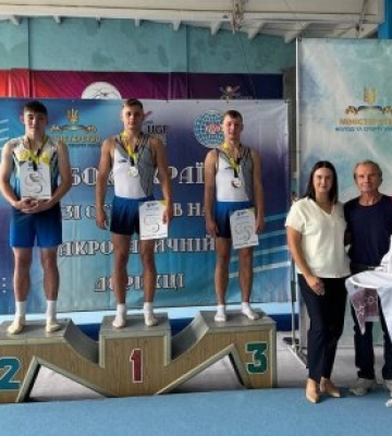 Миколаївські спортсмени - переможці та призери кубку України зі стрибків на акробатичній доріжці