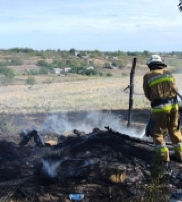 У Миколаївській області вогнеборці приборкали за добу 15 пожеж