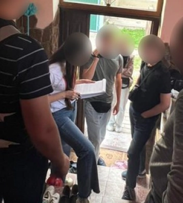 Батько змусив доньку укласти фіктивний шлюб, щоб військовозобов’язаний чоловік отримав відстрочку. ФОТОрепортаж