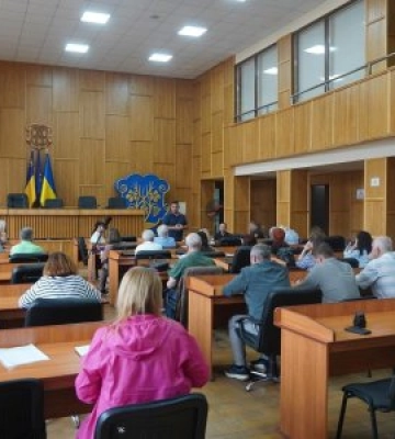 Ужгородська міська рада та ОСББ: укриття, тарифи та благоустрій – ключові теми засідання