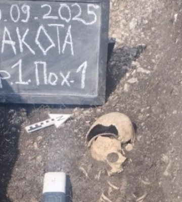 На Бакоті виявили трипільську кераміку та давньоруське поховання дитини