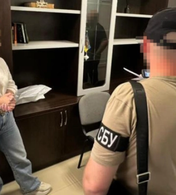 СБУ викрила житомирську адвокатку, яка оформляла військовим фіктивні медичні документи