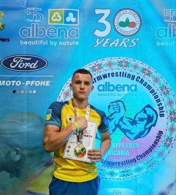Школяр зі Львівщини Іван Дзяйло став чемпіоном світу з армреслінгу
