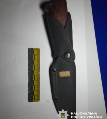 Вдарив ножем у шию та втік: на Черкащині чоловік намагався вбити колегу