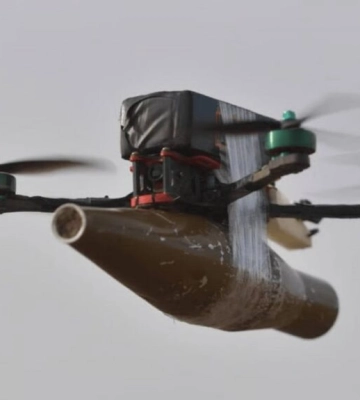 Россияне атаковали гражданский автомобиль FPV-дроном на Запорожье: двое раненых