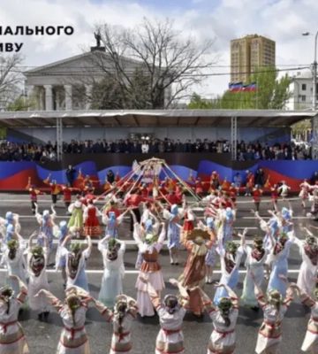 РФ привезла иностранцев в оккупированный Донецк для пропагандистского пресс-тура