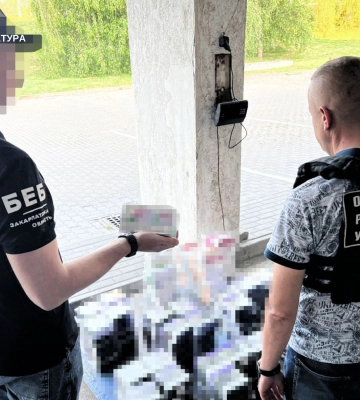 На Закарпатті судитимуть чоловіка за контрабанду електронних сигарет на 1,2 млн грн
