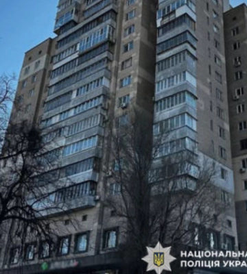 В Киеве двое мужчин задним числом «выдали замуж» умершую женщину, чтобы получить ее квартиру