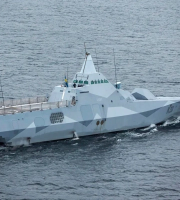 Кораблі НАТО провели спецоперацію через підозріле судно рф біля берегів Швеції