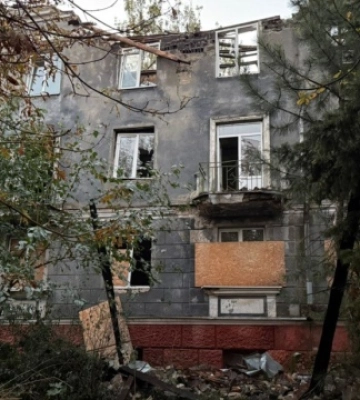 Рашисти вдарили двома БпЛА по готелю в Краматорську: без постраждалих. ФОТО