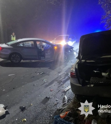 У Вінниці Volkswagen врізався у припаркований автомобіль Honda, водій якого загинув на місці ДТП
