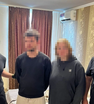 Подружжя розставляло «відеопастки» у багатоповерхівках, щоб виявляти ППО