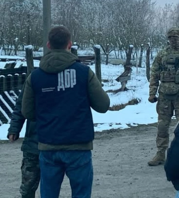 Правоохоронець з Волині разом зі спільниками організував незаконну вирубку лісу в прикордонній зоні