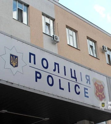 На Полтавщині жінка поранила ножем знайомого: поліція повідомила про підозру