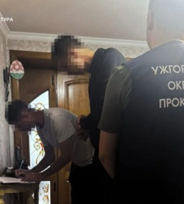 На Закарпатті викрили схему привласнення коштів під час ремонту поліклініки для ВПО