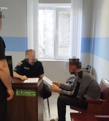 Забив табуретом на смерть та пограбував - на Вінниччині повідомлено про підозру зловмиснику