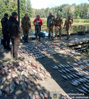 Поліція Київщини виявила браконьєрів, які ловили рибу у зоні радіаційного забруднення