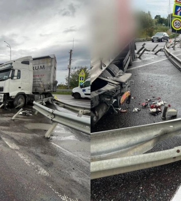 На Рівненщині внаслідок ДТП вантажівка «знесла» відбійник