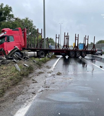 У Київській області сталася ДТП на автодорозі Київ — Чоп: рух транспорту ускладнений