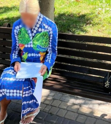 Скандал з овочерізками для укриттів. Підозрювана посадовиця Дніпровської РДА виїхала до Туреччини