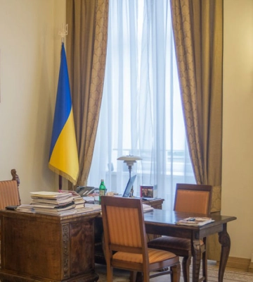 Мэр Львова заявил, что в его кабинете обнаружили прослушку