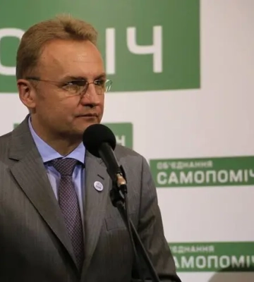 Садовий заявив про “прослушку” у своєму кабінеті
