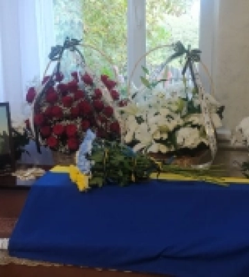 На Волині попрощалися із загиблим воїном Олегом Оліферчуком (відео)