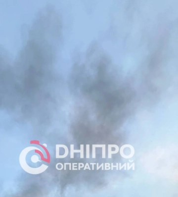 Вечірній наліт "шахедів": у Дніпровському районі сталася пожежа