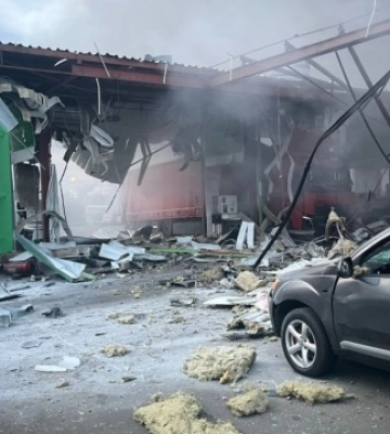 На Полтавщині безпілотник влучив у АЗС, є поранений
