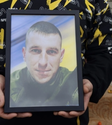 На Волині попрощалися із загиблим воїном Олегом Оліферчуком (відео)
