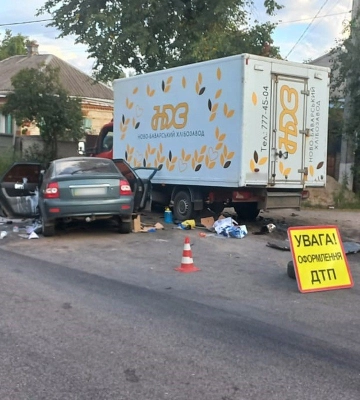 Смертельна ДТП на Харківщині: зіткнулися ВАЗ і мікроавтобус 