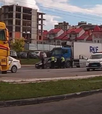 У Тернополі п’яний працівник ТЦК спричинив масову ДТП, постраждав поліцейський