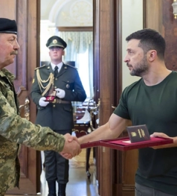 Зеленський нагородив орденом «За мужність» легендарного танкіста волинської бригади 
