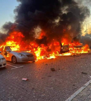 Горит дом и 5 автомобилей: первые последствия ночной атаки в Киевской области