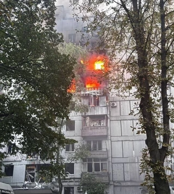 По меньшей мере один человек погиб и 13 пострадали в результате массированной атаки врага по Днепру и области - ОВА