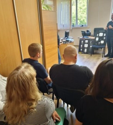 Безпека для рятувальників: поліція охорони Закарпаття співпрацює з медиками