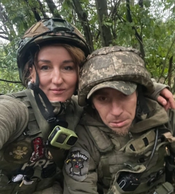 Під Покровськом автомобіль нацканалу підірвався на міні поранено журналістку (відео)