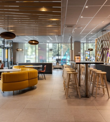 Во Львове открыли новый ресторан McDonald's: где он расположен