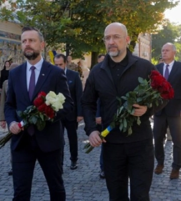 Міністри оборони України і Польщі у Києві вшанували полеглих за Україну