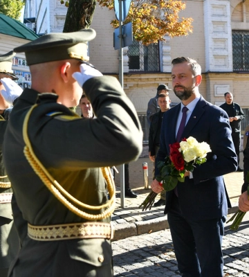 Делегація Міноборони Польщі на чолі з міністром прибула до Києва